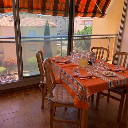 Apartment Confort Absolu A Sanary, L'appart De La Mer, A Pied, Le Port, La Plage, Clim Et Garage *